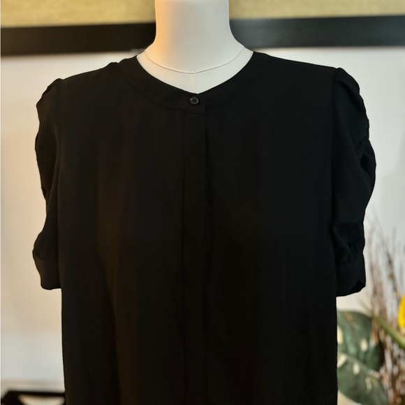 Tahari Women's Ruched Short Sleeve Blouse Bloomingdale's Black Size S/P - Picture 5 of 8